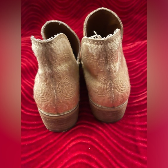 Mimi Camel Hair Booties Tan in color Size 6 - Picture 6 of 6